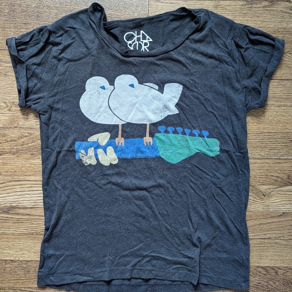 Chaser Women's Graphic Gray Woodstock short sleeve tee t-shirt Sx XS